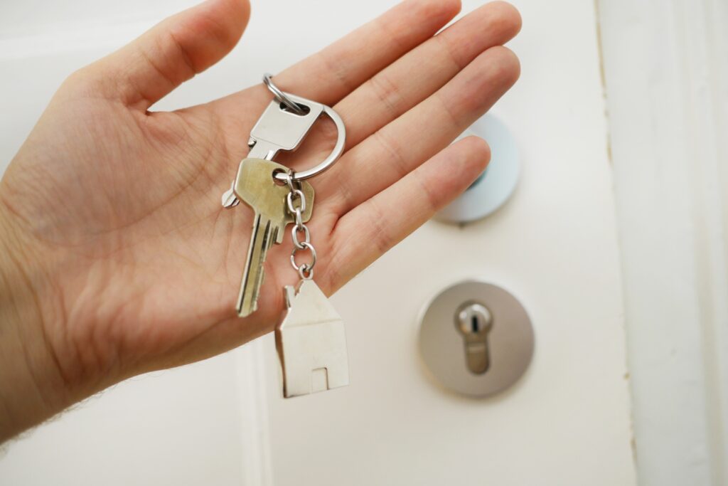 Getting the house keys after buying property in Korea